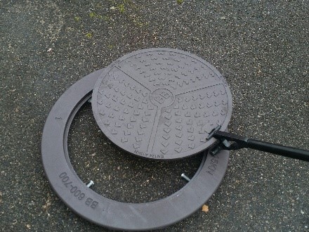 Locköppnare för brunnslock och betäckningar - Bild 3