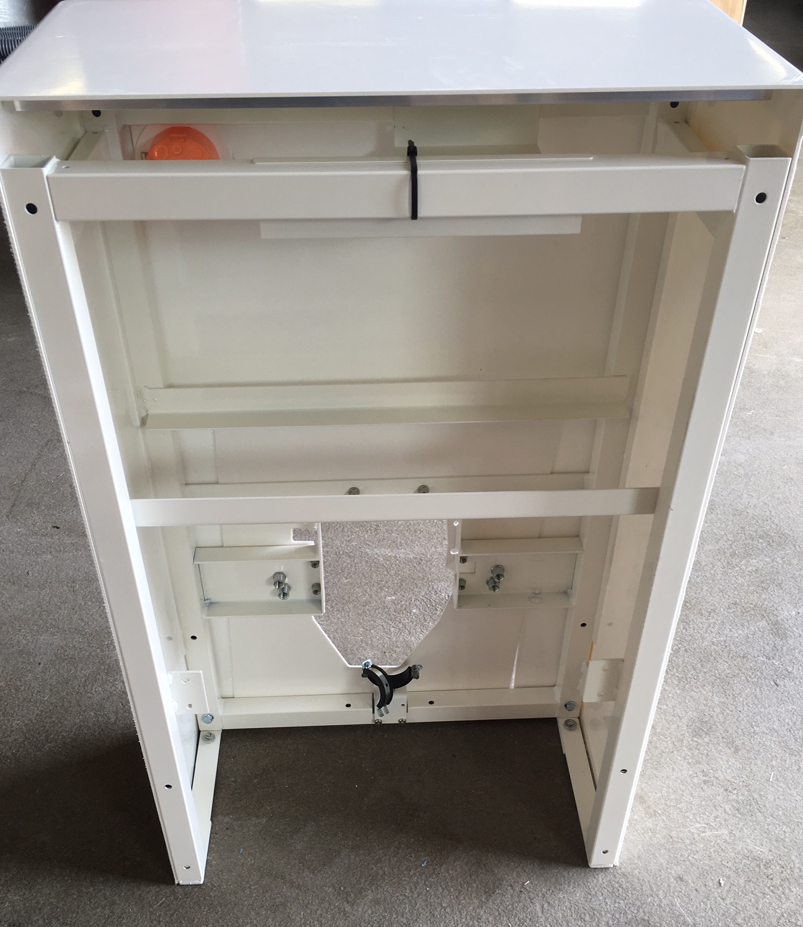 Jets mounting frame MF692 MS låda bakom toalett - Bild 4